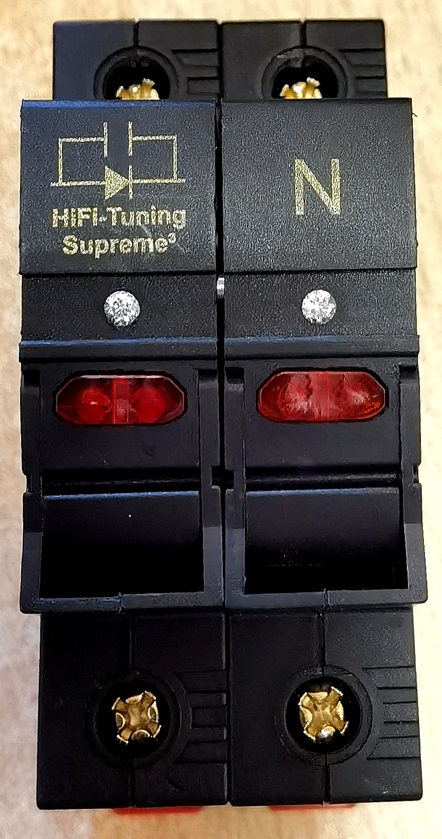 hifi-tuning_supreme-diamond_fuse_holder_double_unit_front.jpg