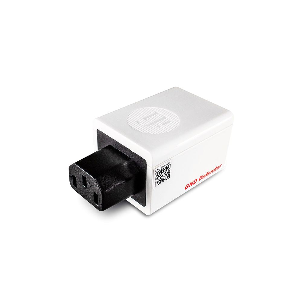 ifi-audio_gnd-defender_ground-loop-filter_output-angled_1.png