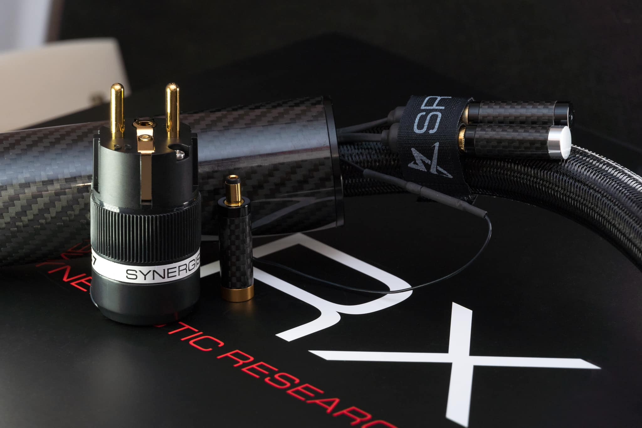 synergistic_research_srx_series_power_cable_plus_schuko_plug.jpg